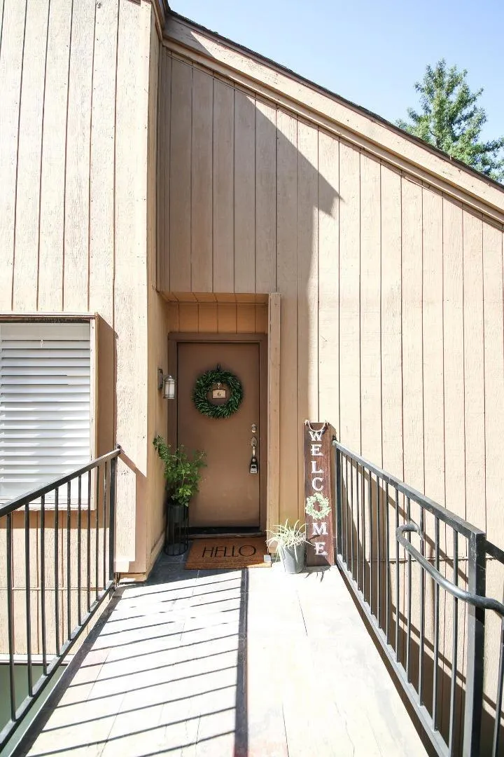 546 Woodside Oaks #6 Sacramento, CA 95825