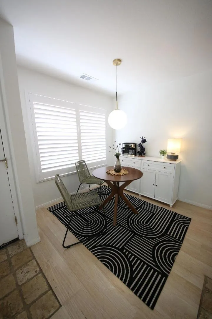 546 Woodside Oaks #6 Sacramento, CA 95825
