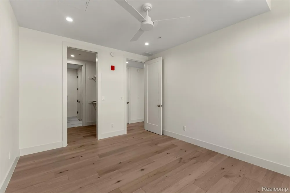 156 Center Unit 203 Northville City, MI 48167