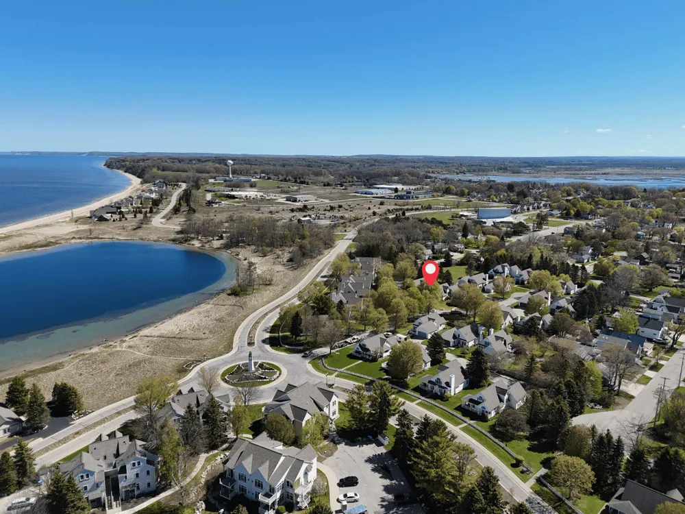 10 Cottage Lane Manistee City, MI 49660