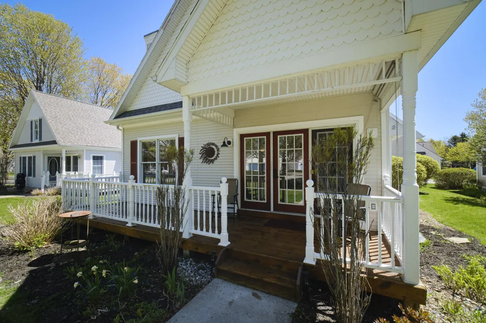10 Cottage Lane Manistee City, MI 49660