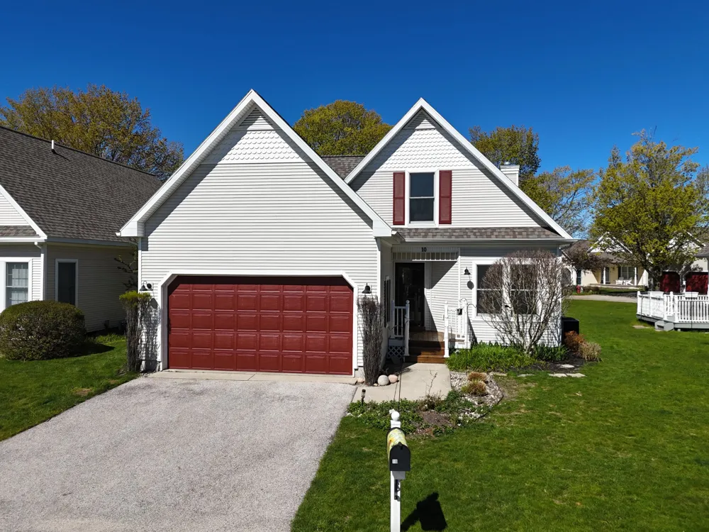 10 Cottage Lane Manistee City, MI 49660