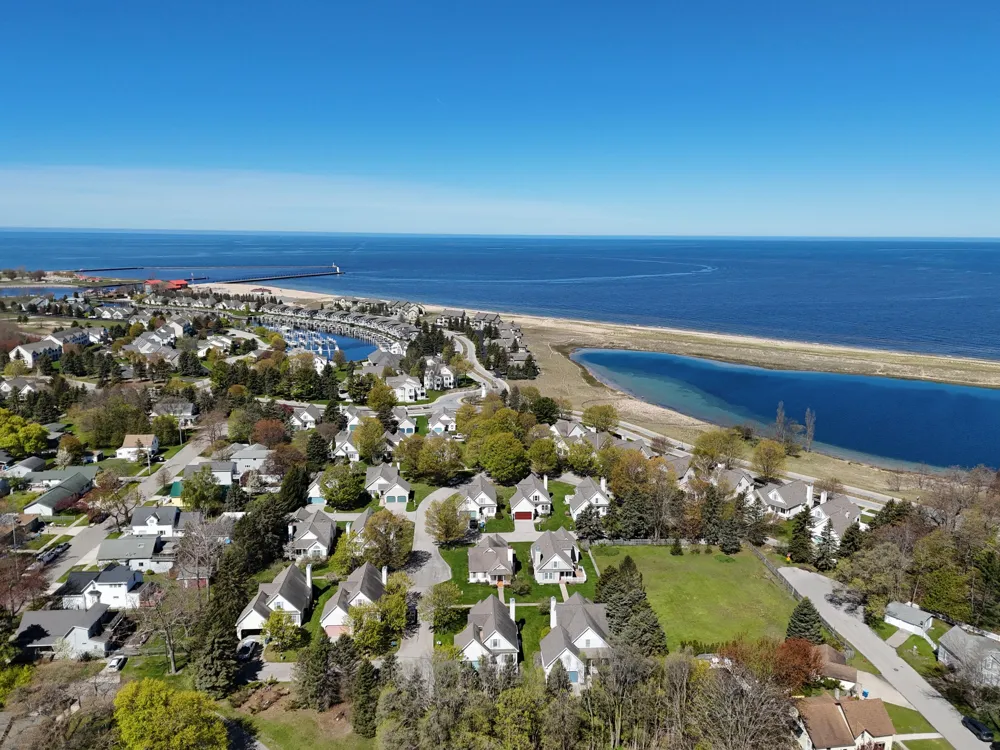 10 Cottage Lane Manistee City, MI 49660