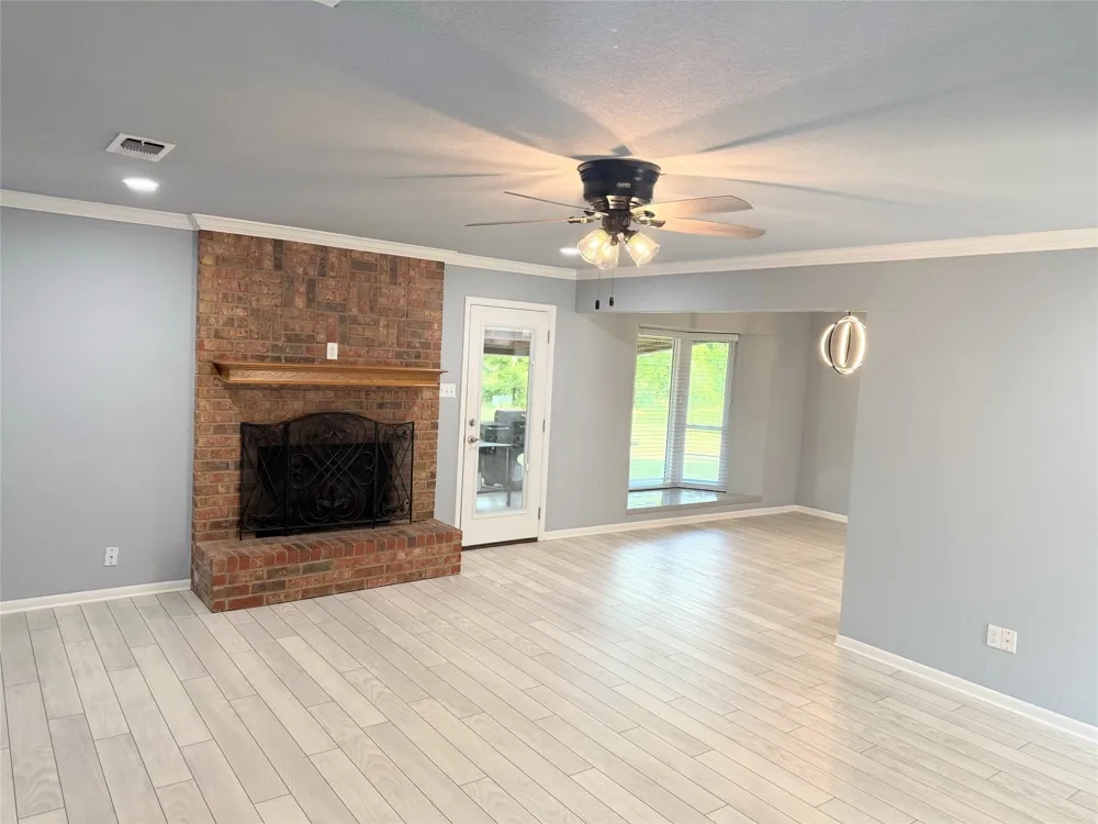 1111 Joel Street Groesbeck, TX 76642