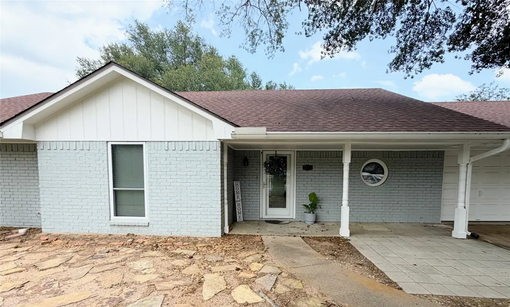 1111 Joel Street Groesbeck, TX 76642