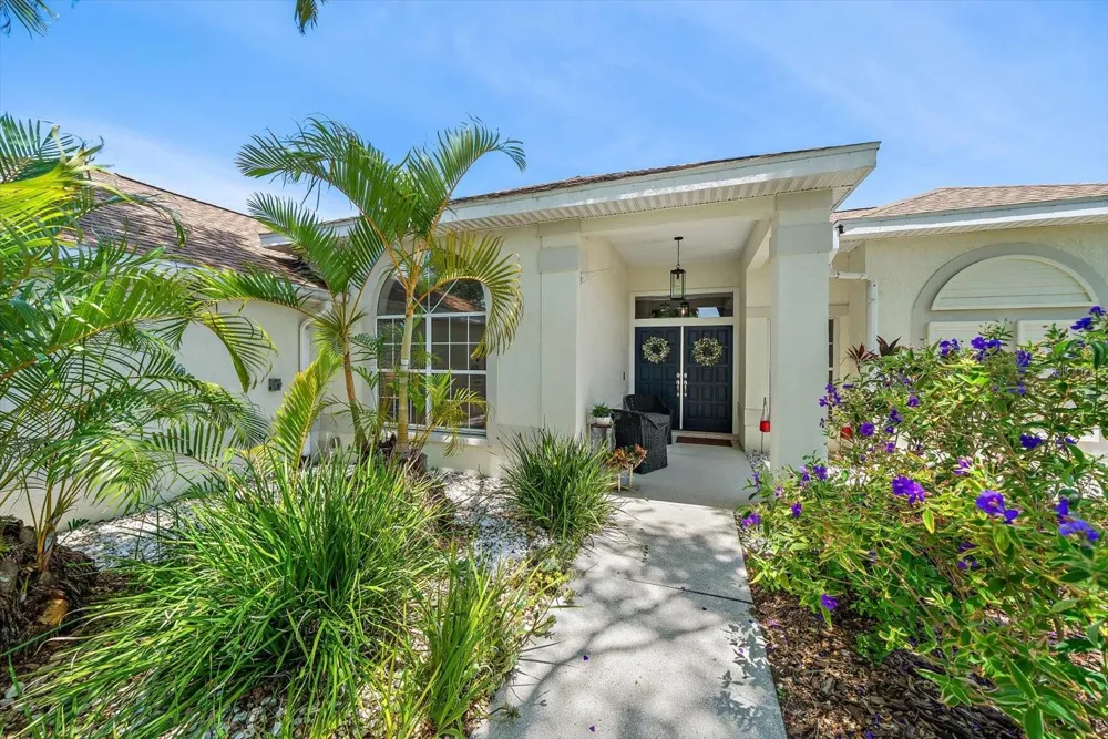 4732 MEADOWVIEW CIRCLE Sarasota, FL 34233