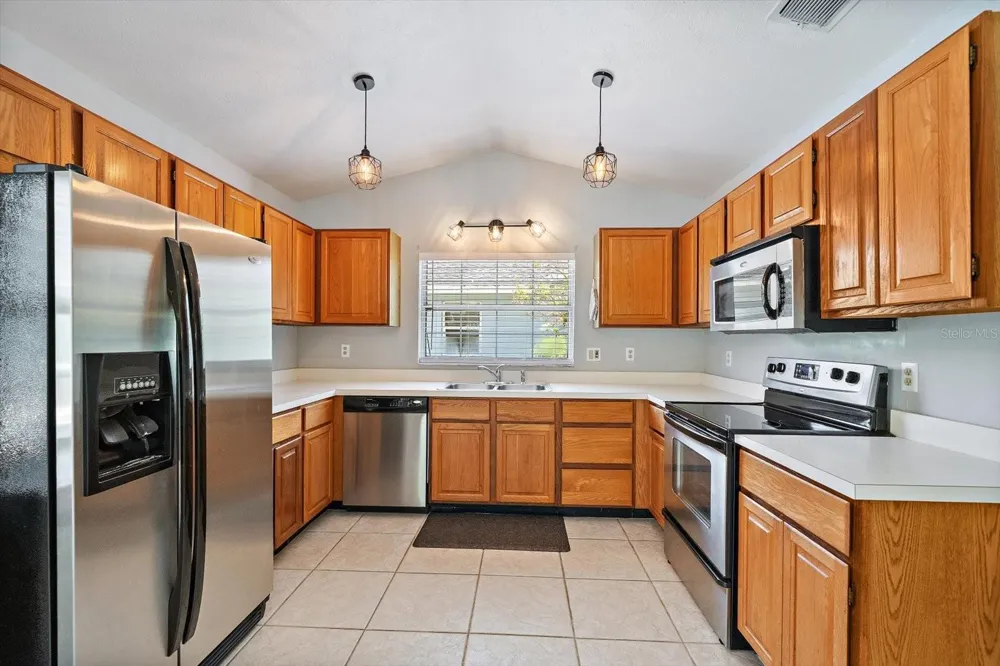 4732 MEADOWVIEW CIRCLE Sarasota, FL 34233