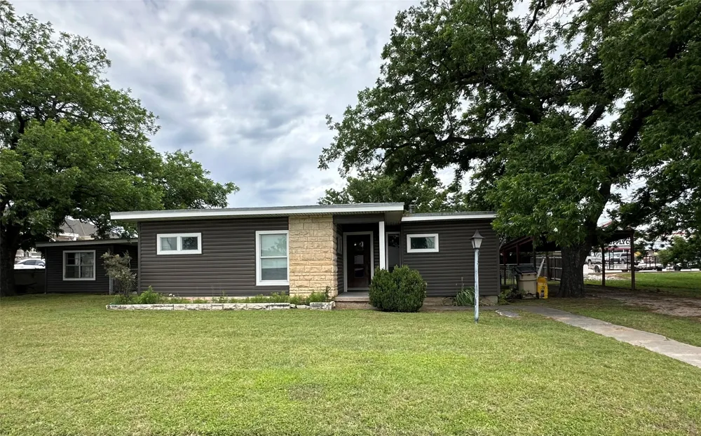 7350 Highway 67 #377N Comanche, TX 76442