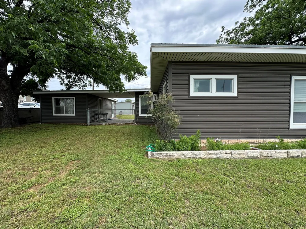 7350 Highway 67 #377N Comanche, TX 76442