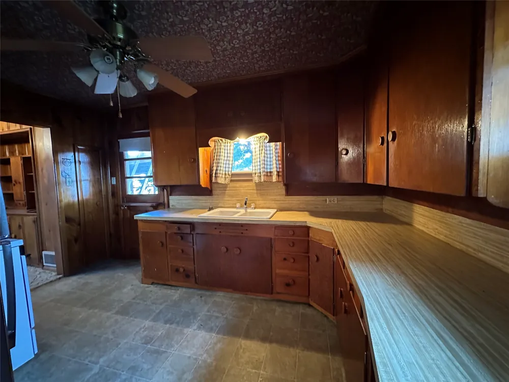 7350 Highway 67 #377N Comanche, TX 76442