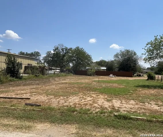 00 Renfro Devine, TX 78016