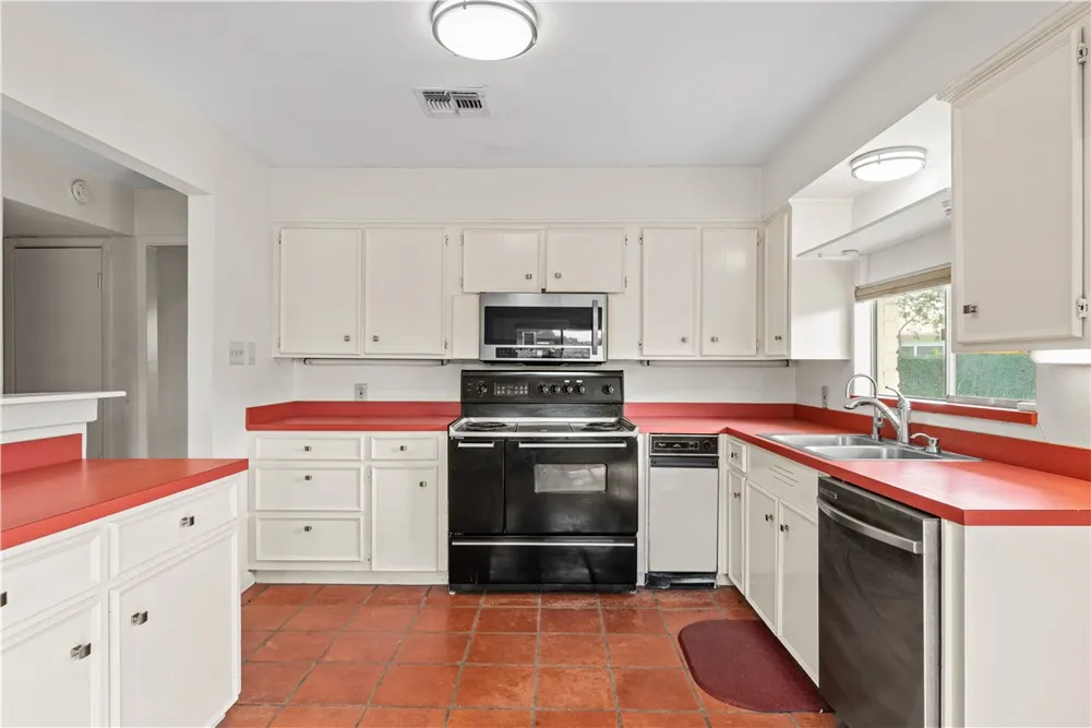 150 Santa Barbara Street Corpus Christi, TX 78411