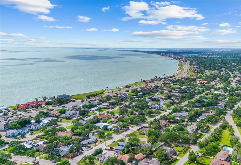 150 Santa Barbara Street Corpus Christi, TX 78411