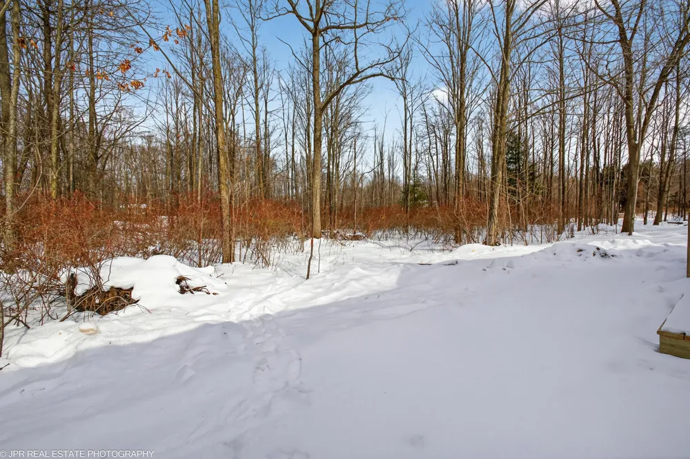 6811 116th Avenue Fennville, MI 49408