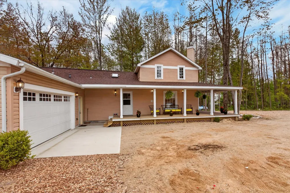 6811 116th Avenue Fennville, MI 49408