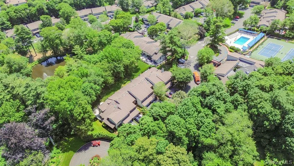 109 Foxwood Drive Jericho, NY 11753