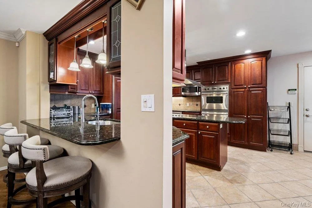 109 Foxwood Drive Jericho, NY 11753
