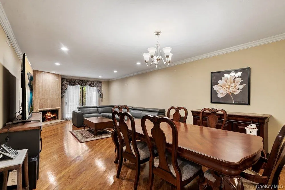 109 Foxwood Drive Jericho, NY 11753