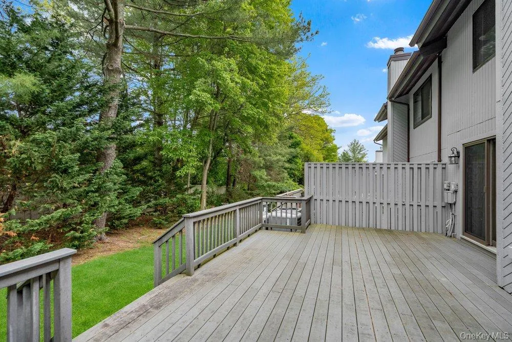 109 Foxwood Drive Jericho, NY 11753