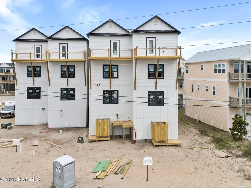 203 Shell Road Surf City, NC 28445