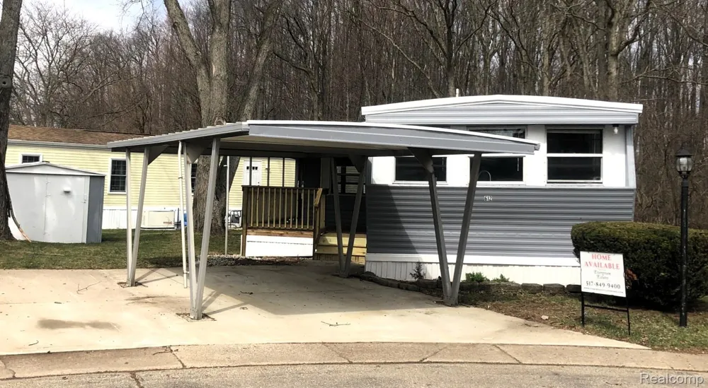 612 Holly Court Jonesville City, MI 49250