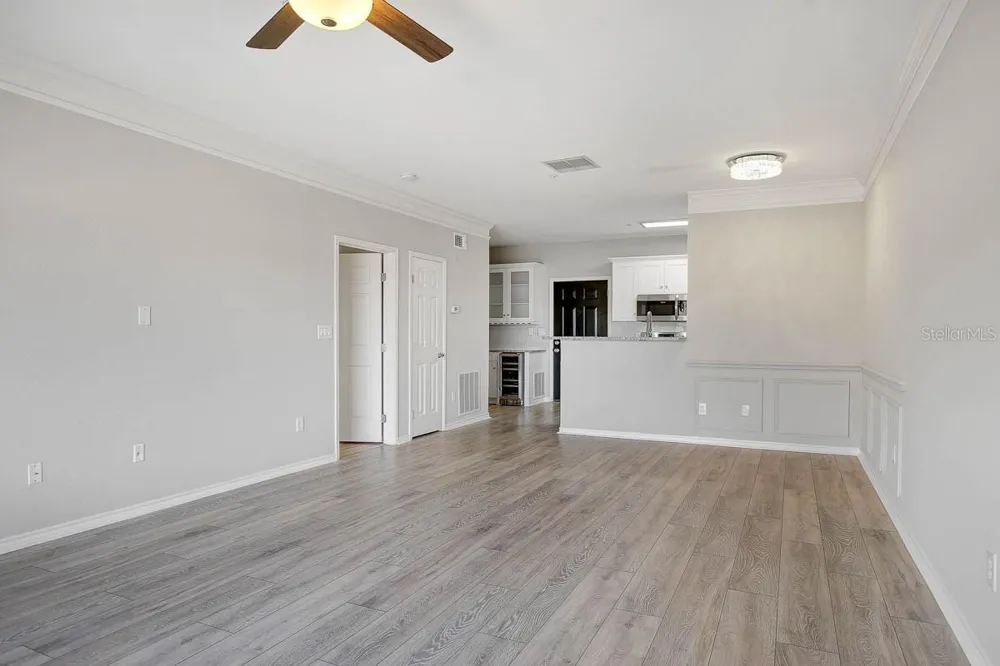 4311 BAYSIDE VILLAGE DRIVE #303 Tampa, FL 33615