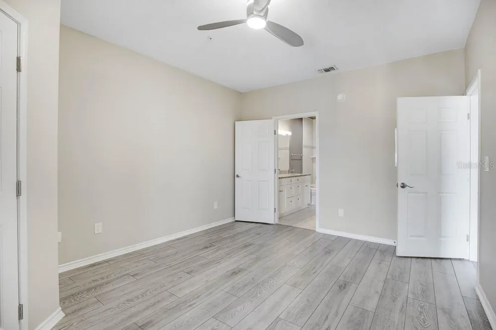 4311 BAYSIDE VILLAGE DRIVE #303 Tampa, FL 33615
