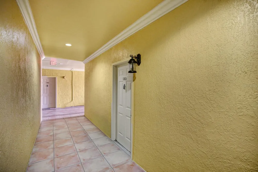 4311 BAYSIDE VILLAGE DRIVE #303 Tampa, FL 33615