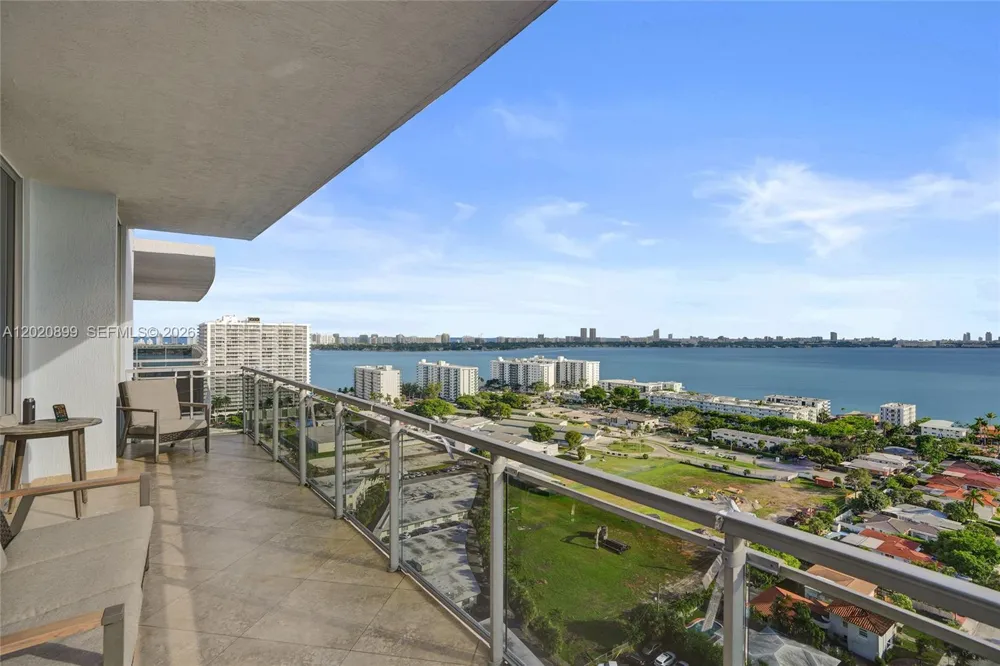 7901 Hispanola Ave #2010 North Bay Village, FL 33141