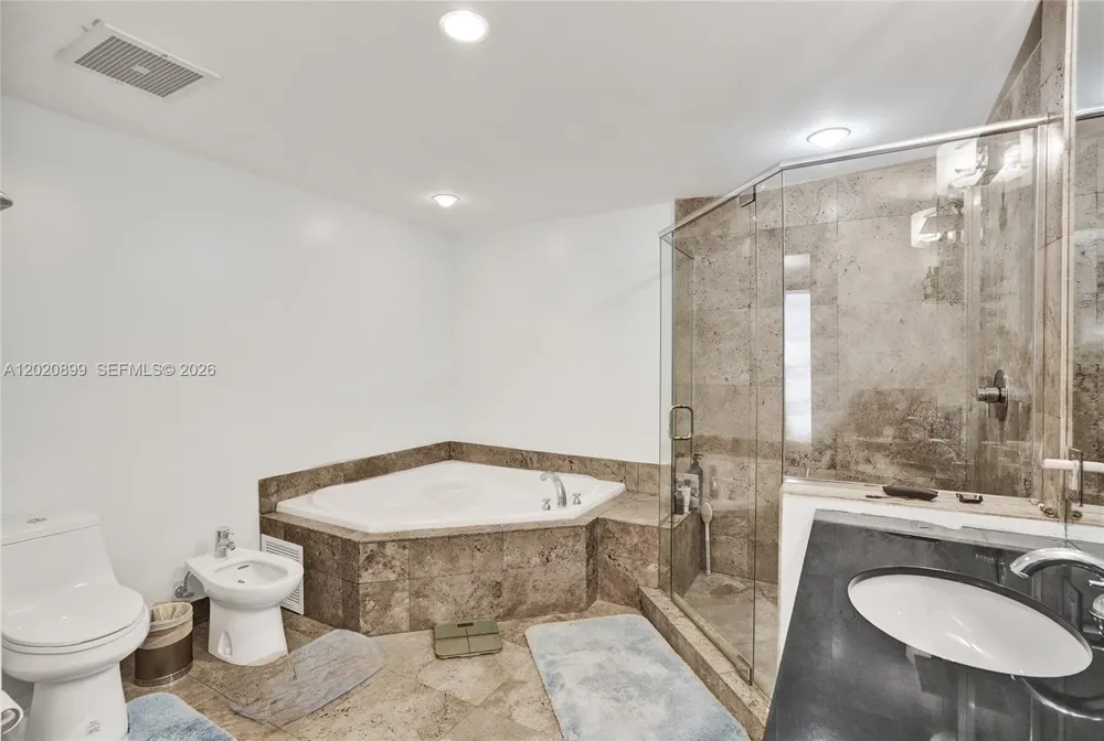 7901 Hispanola Ave #2010 North Bay Village, FL 33141