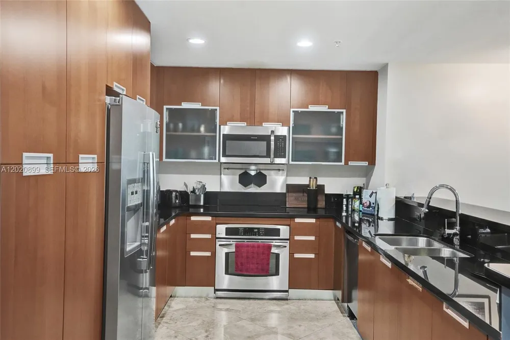 7901 Hispanola Ave #2010 North Bay Village, FL 33141