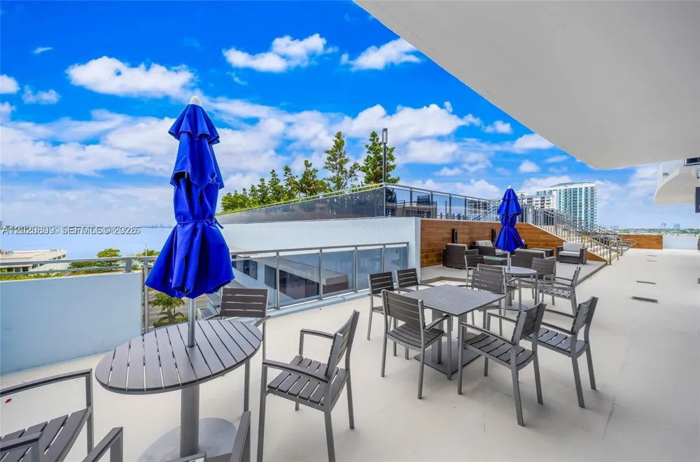7901 Hispanola Ave #2010 North Bay Village, FL 33141