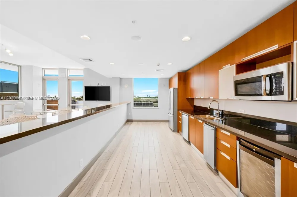 7901 Hispanola Ave #2010 North Bay Village, FL 33141