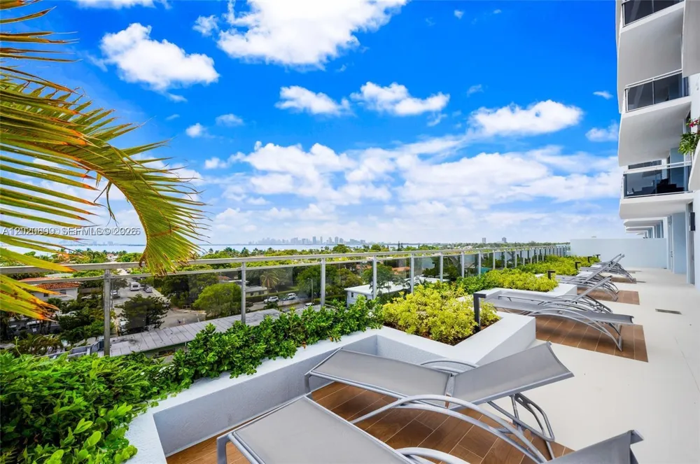 7901 Hispanola Ave #2010 North Bay Village, FL 33141