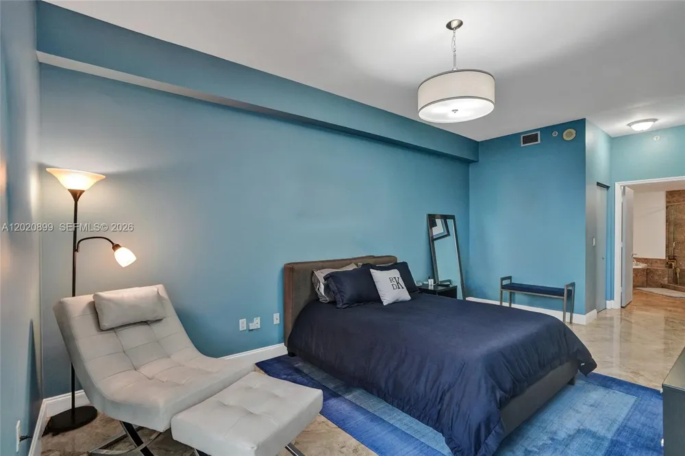 7901 Hispanola Ave #2010 North Bay Village, FL 33141