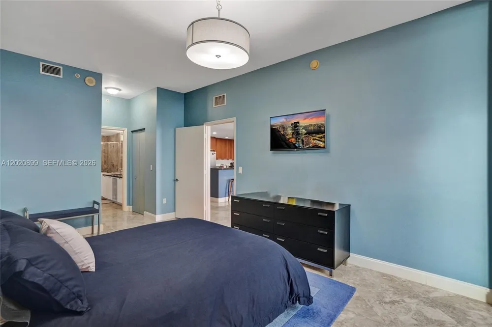 7901 Hispanola Ave #2010 North Bay Village, FL 33141