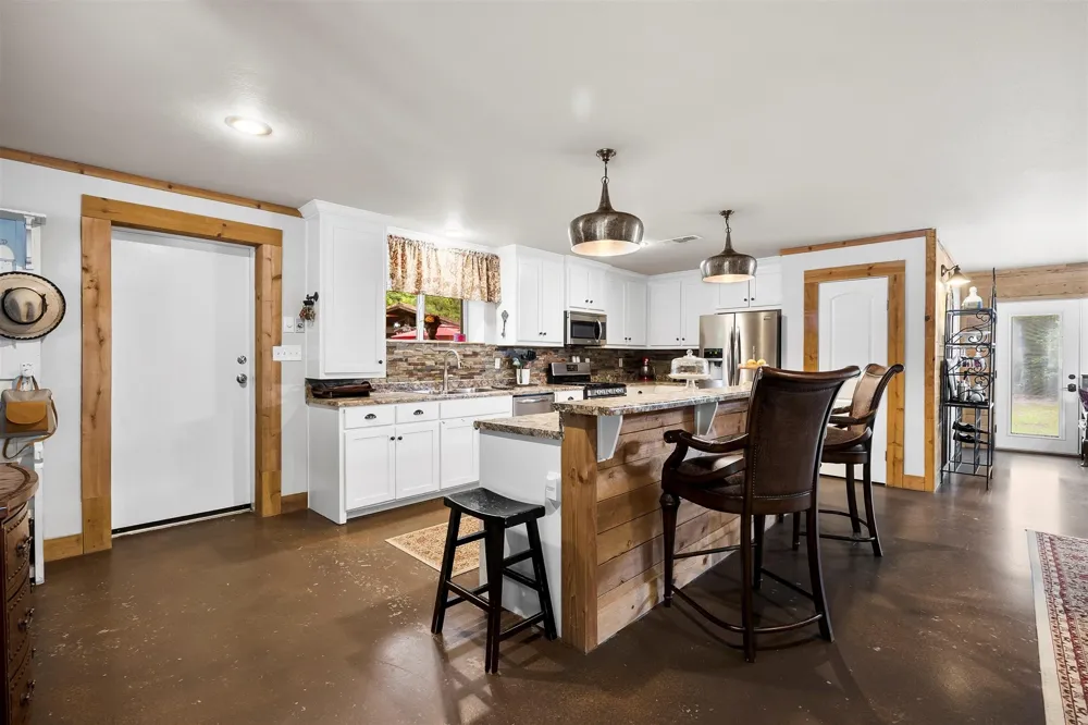 871 VZ County Road 1913 Fruitvale, TX 75127