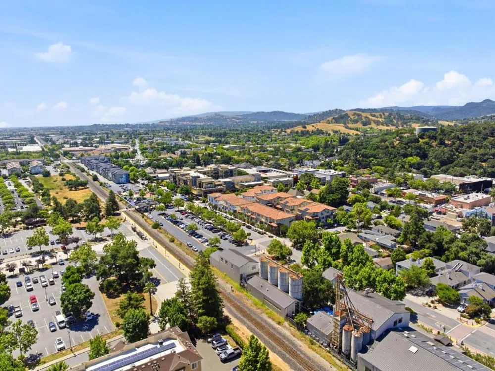 176 E Main Avenue Morgan Hill, CA 95037