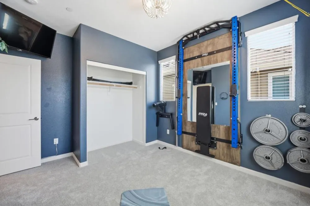 176 E Main Avenue Morgan Hill, CA 95037