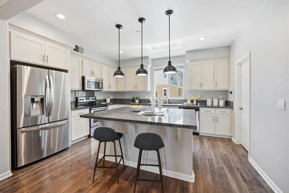 176 E Main Avenue Morgan Hill, CA 95037