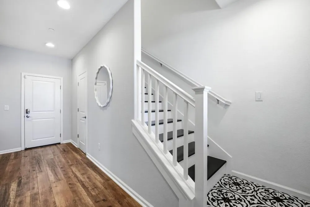176 E Main Avenue Morgan Hill, CA 95037