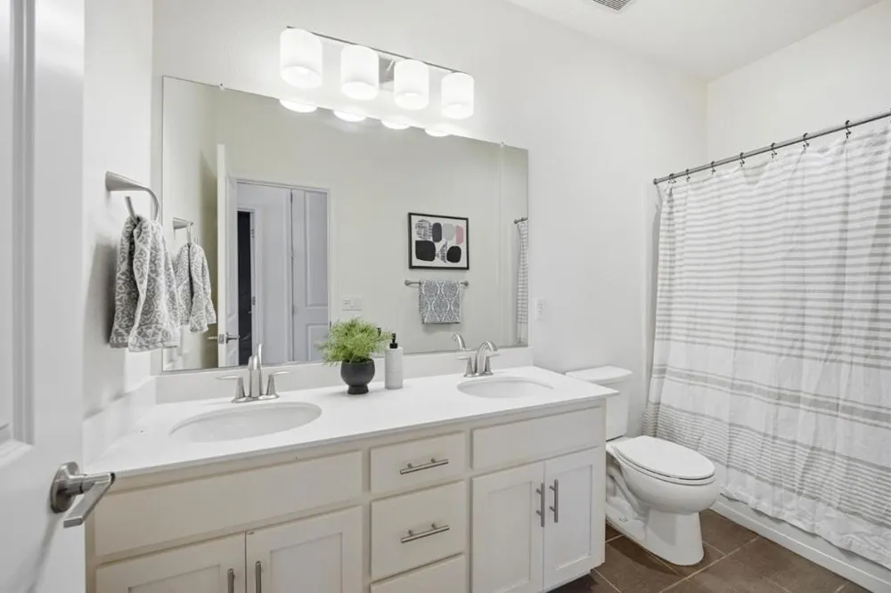 176 E Main Avenue Morgan Hill, CA 95037