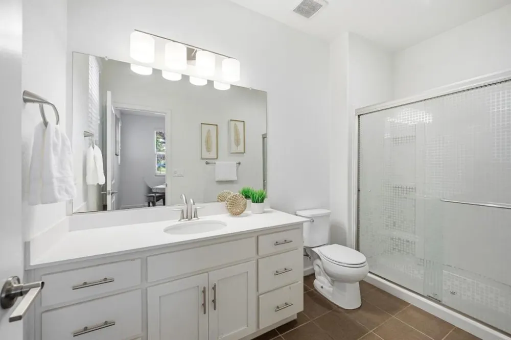 176 E Main Avenue Morgan Hill, CA 95037