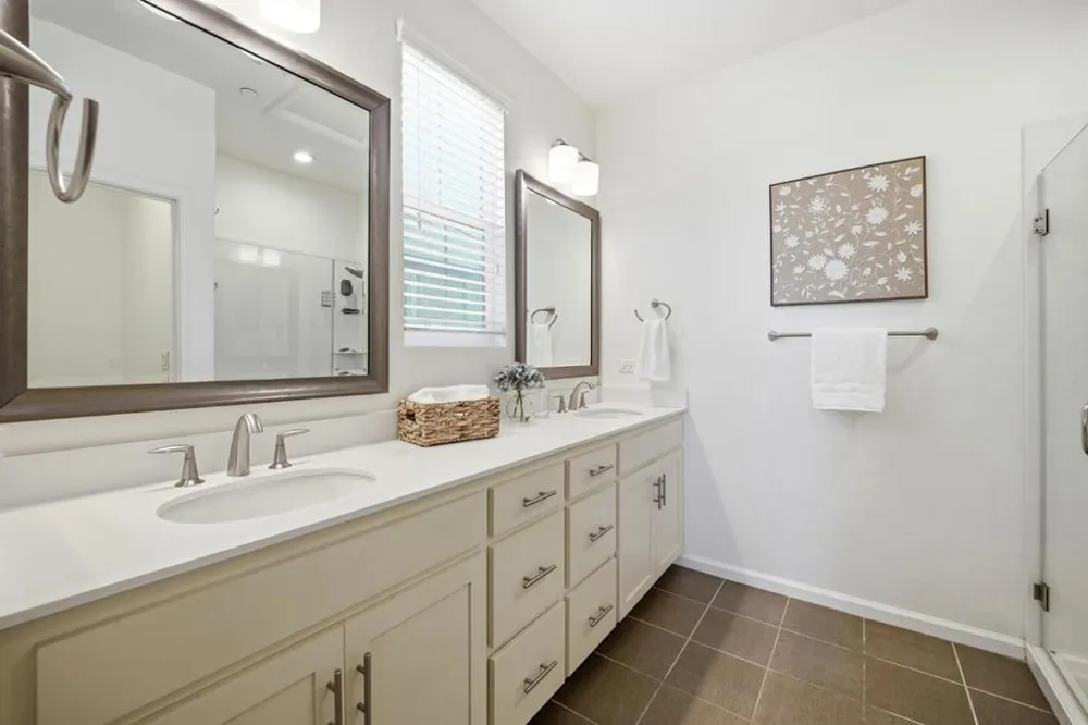 176 E Main Avenue Morgan Hill, CA 95037