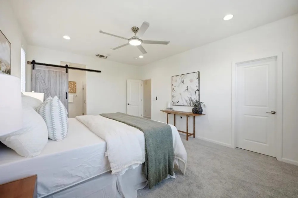 176 E Main Avenue Morgan Hill, CA 95037