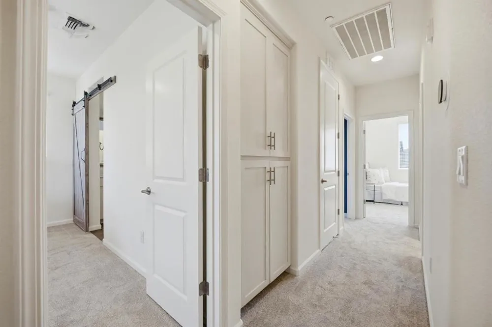 176 E Main Avenue Morgan Hill, CA 95037