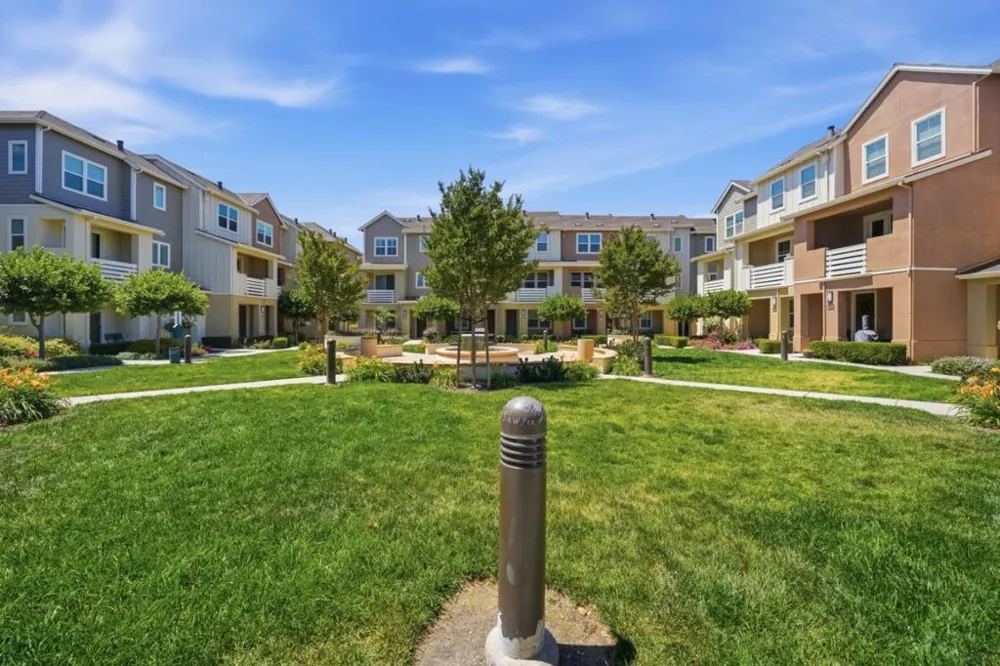 176 E Main Avenue Morgan Hill, CA 95037