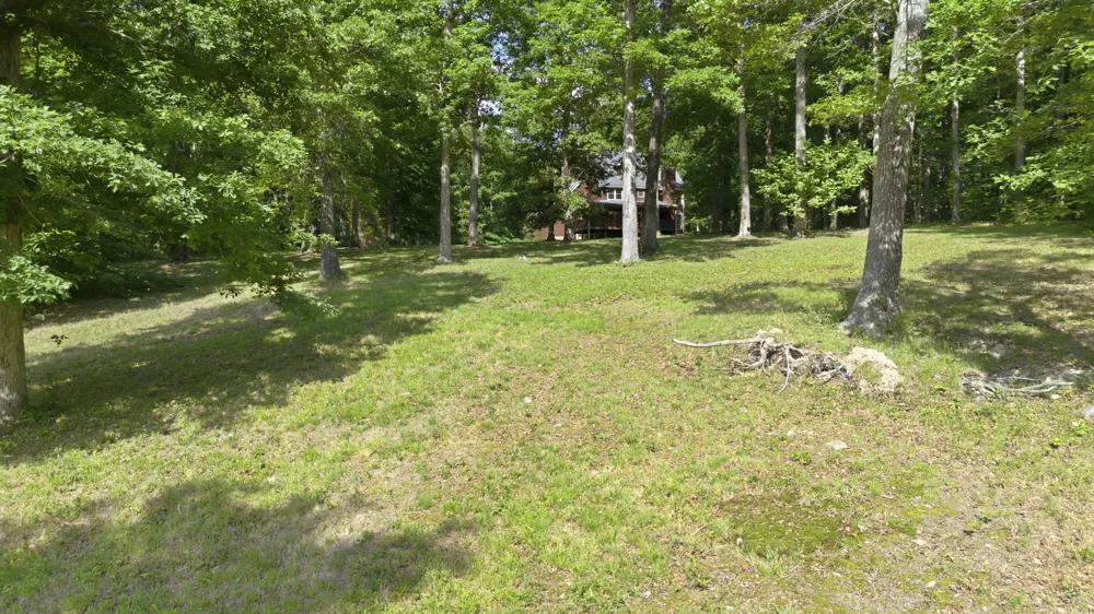 957 Ford Rd White Bluff, TN 37187