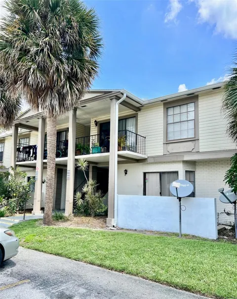 6065 VILLAGE CIRCLE #6065