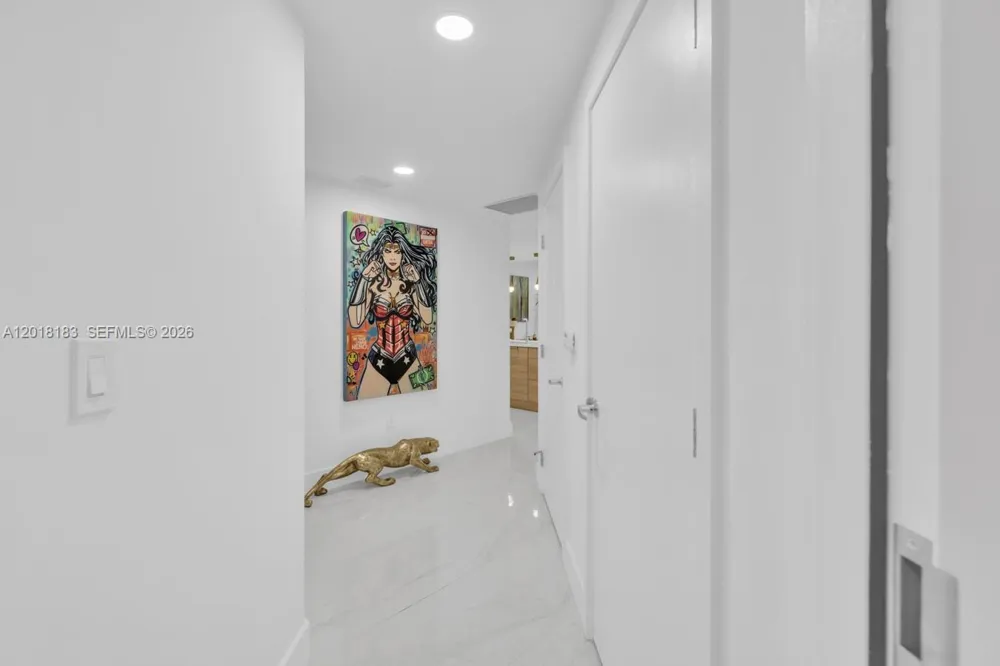 16385 Biscayne Blvd #2101 North Miami Beach, FL 33160